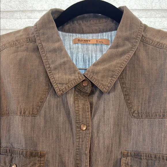 Old Navy Denim Snap Down Shirt - Picture 6 of 6